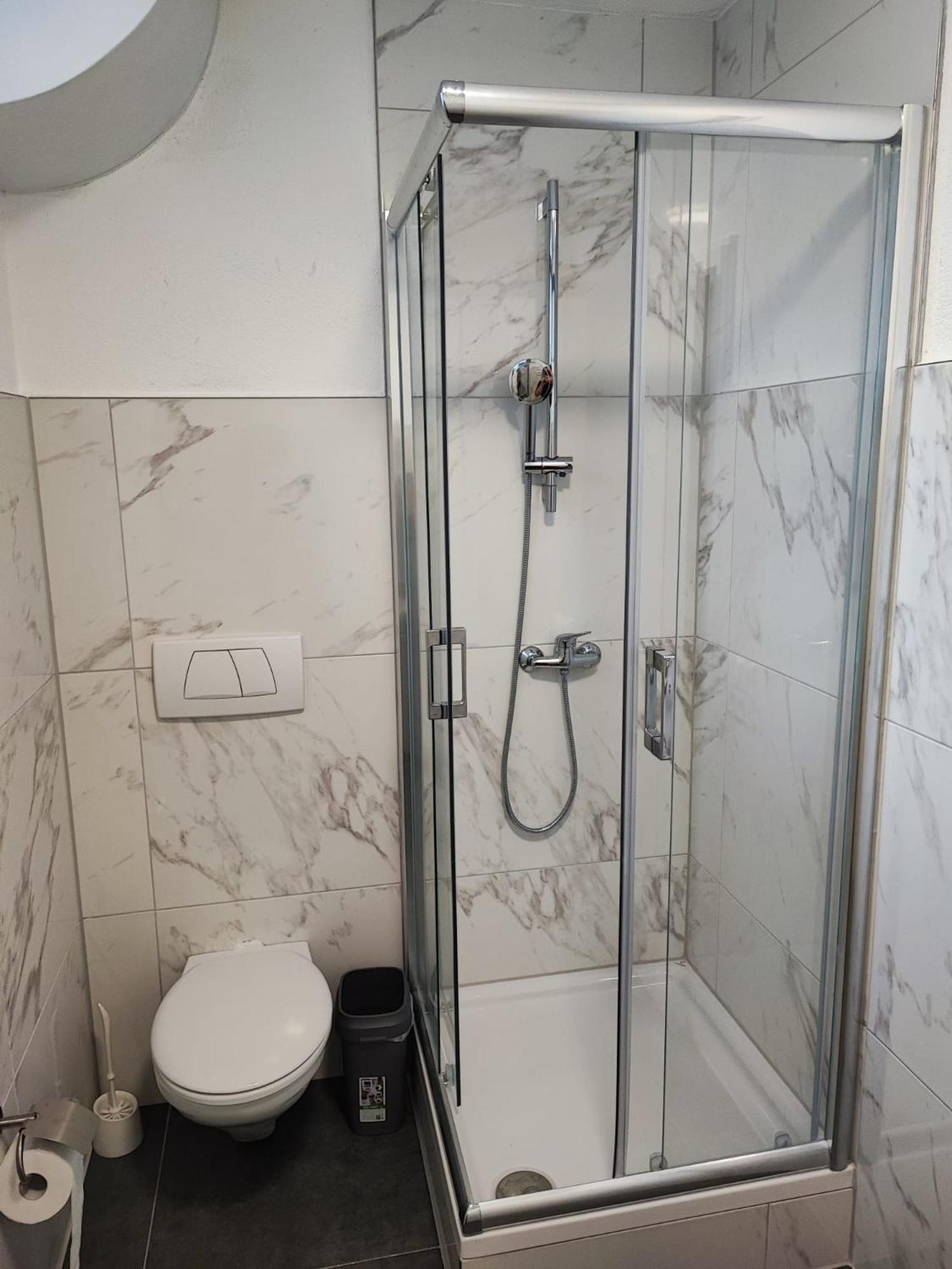 Heidenheimer Zimmer Exteriör bild